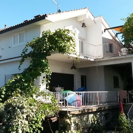 Apartmani Rasan Malinska Exterior foto